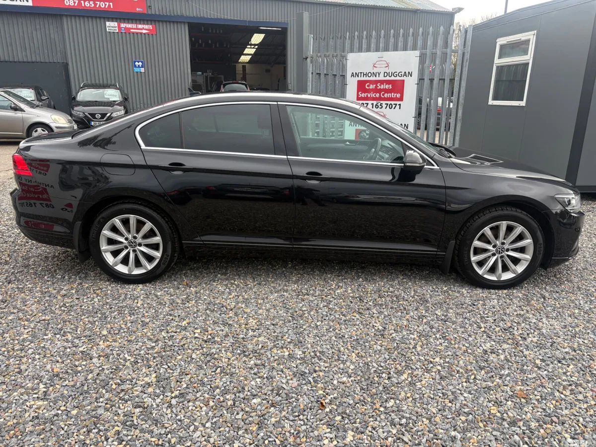 Volkswagen Passat Saloon, Diesel, 2021, Black