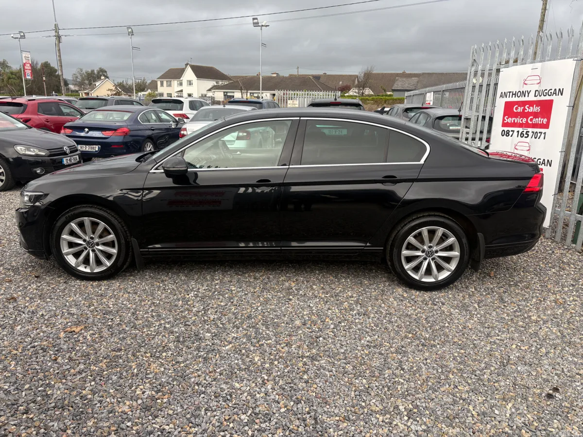 Volkswagen Passat Saloon, Diesel, 2021, Black