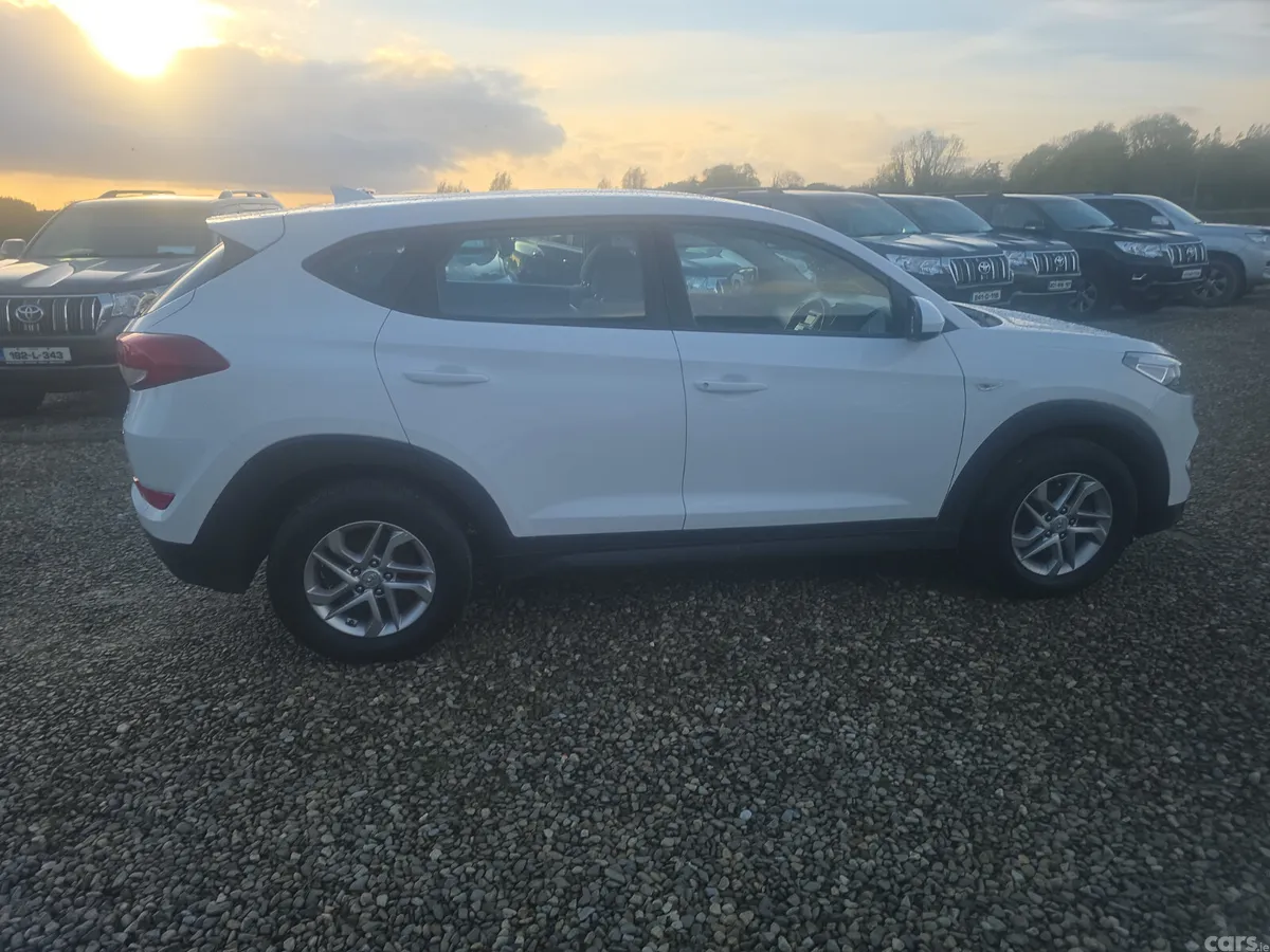 Hyundai Tucson SUV, Diesel, 2017, White