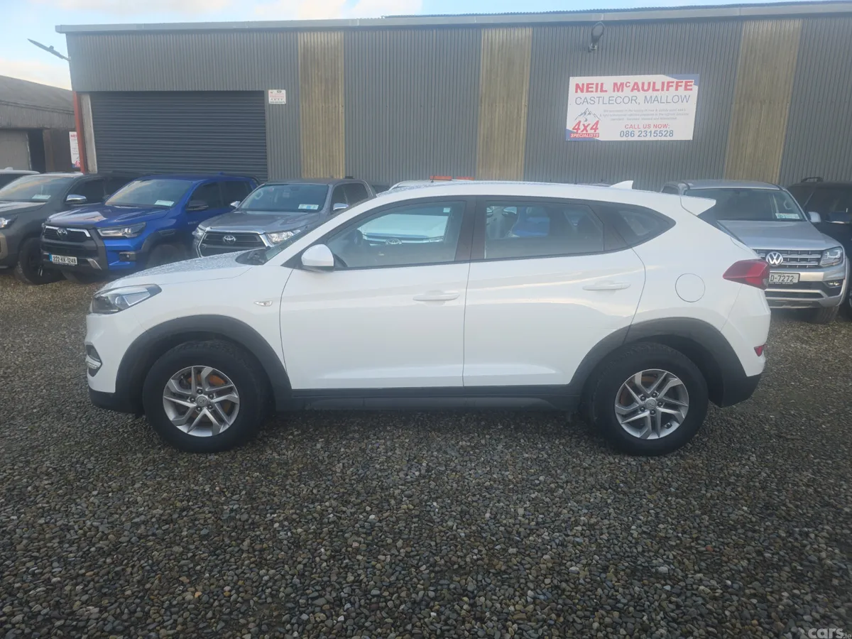 Hyundai Tucson SUV, Diesel, 2017, White