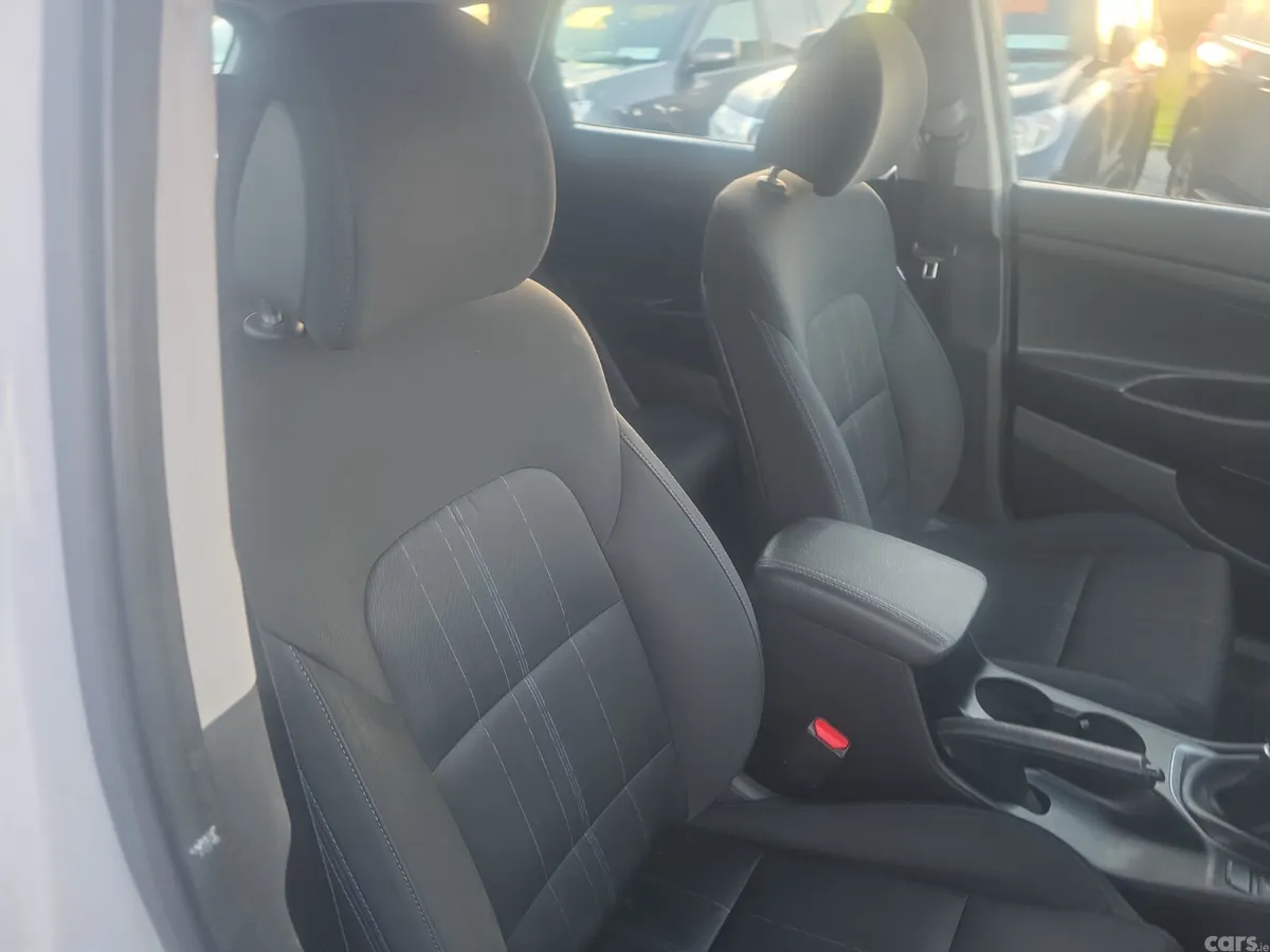 Hyundai Tucson SUV, Diesel, 2017, White