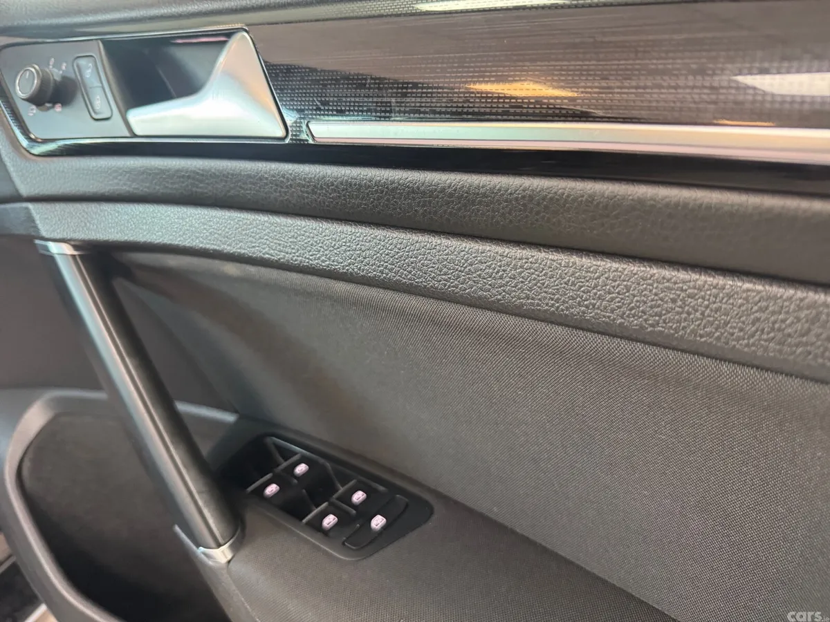 Volkswagen Golf Hatchback, Petrol, 2019, Black