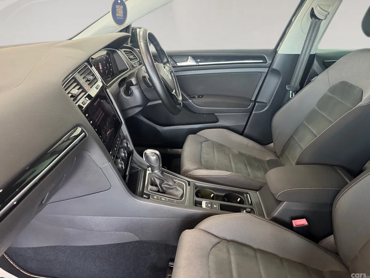 Volkswagen Golf Hatchback, Petrol, 2019, Black
