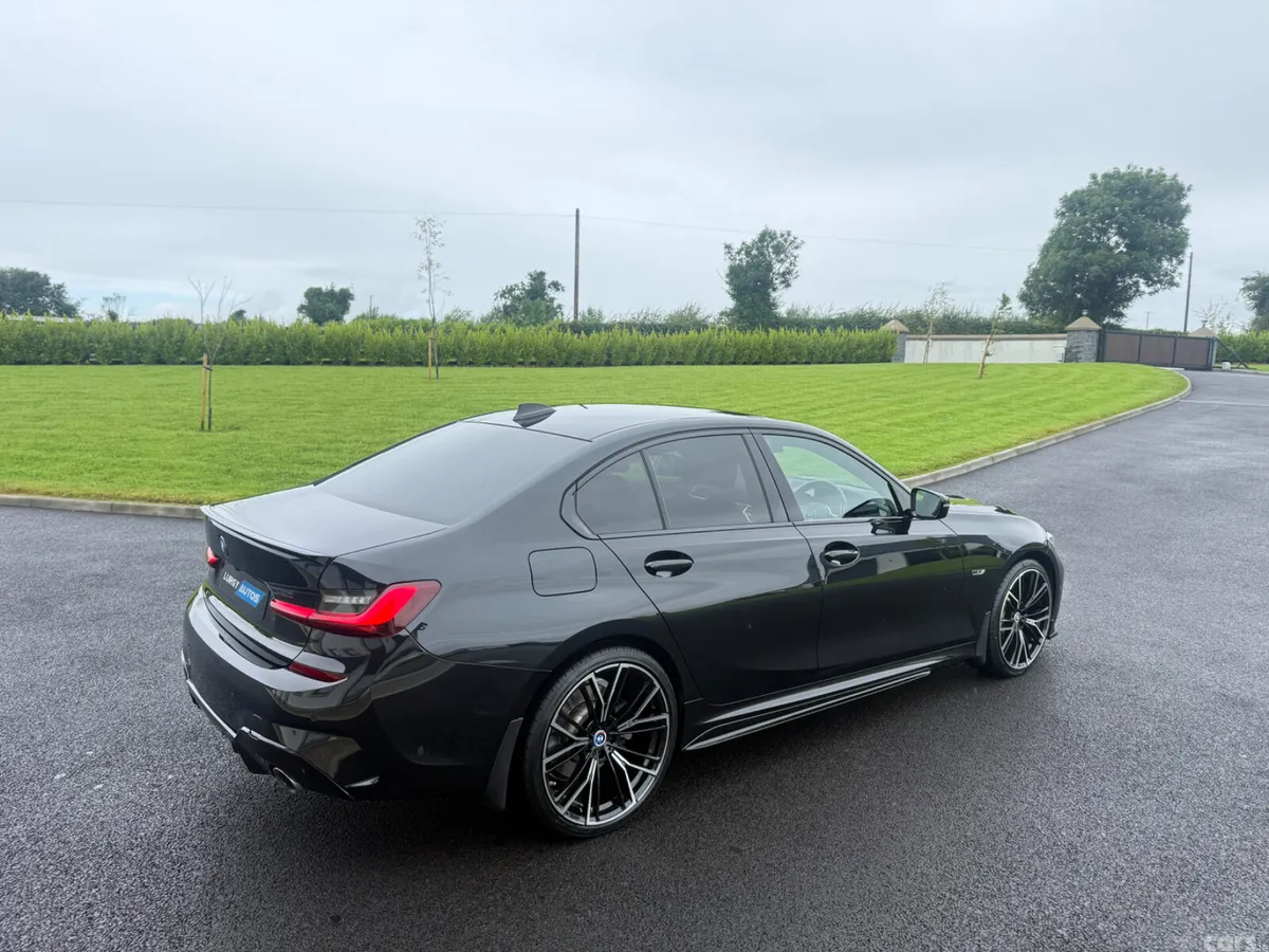 BMW 3-Series Saloon, Petrol Hybrid, 2022, Black