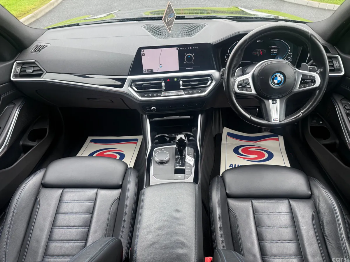 BMW 3-Series Saloon, Petrol Hybrid, 2022, Black