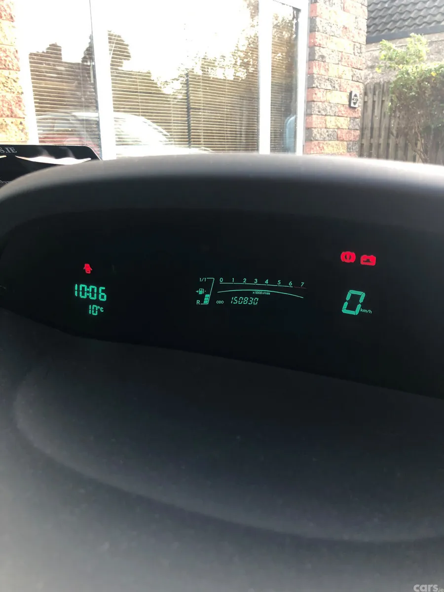 Toyota Yaris Hatchback, Petrol, 2006, Silver