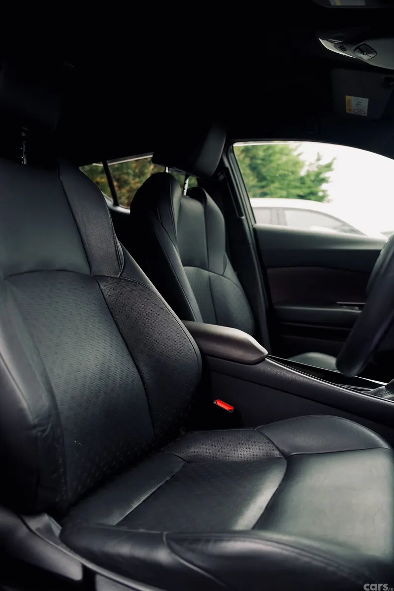 Toyota C-HR SUV, Petrol Hybrid, 2017, Black