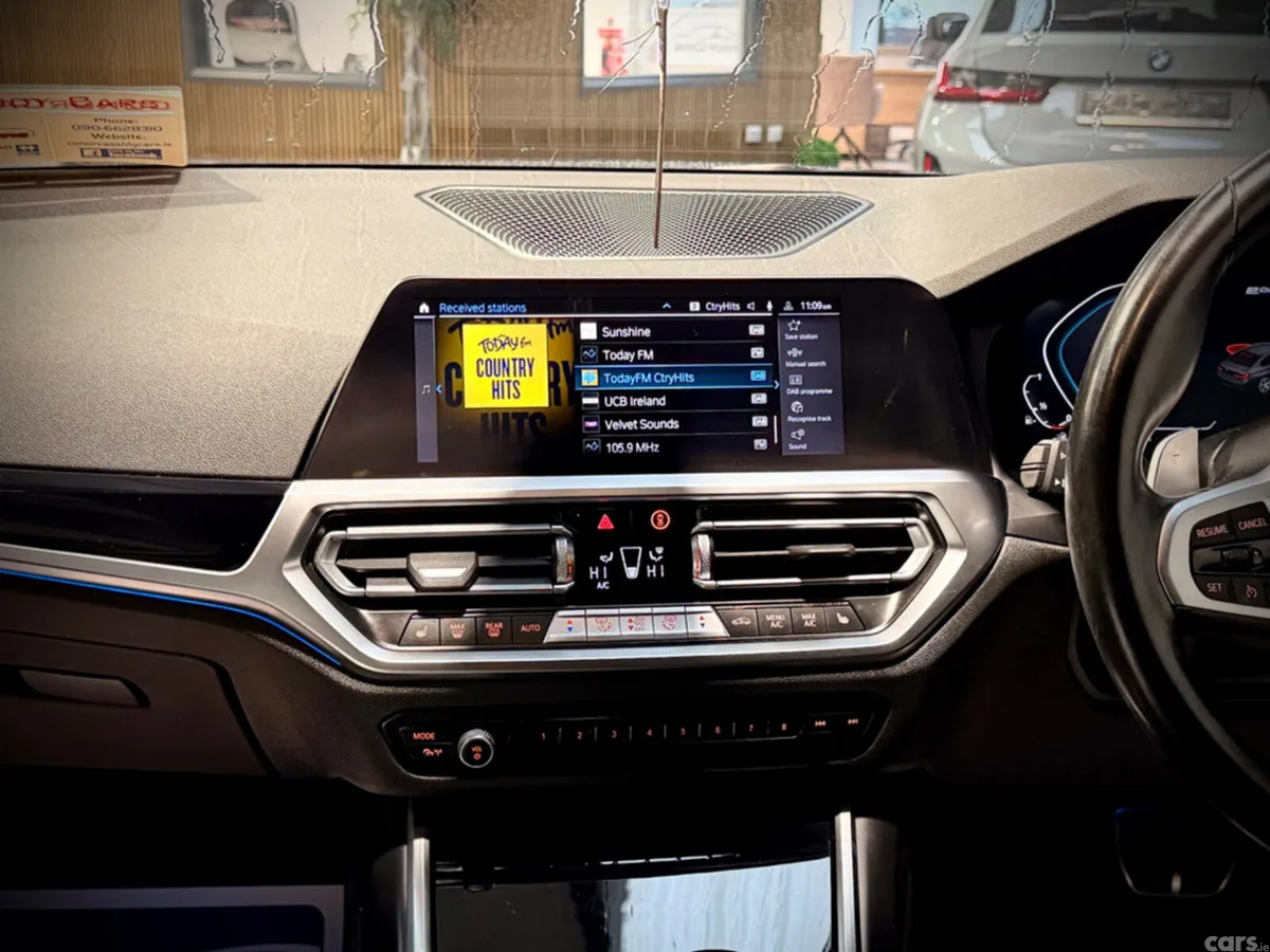 BMW 3-Series Saloon, Petrol Hybrid, 2021, Blue