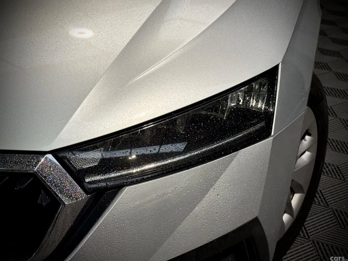 Skoda Octavia Hatchback, Diesel, 2022, Silver