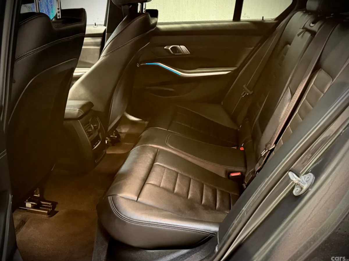 BMW 3-Series Saloon, Petrol Hybrid, 2022, Grey