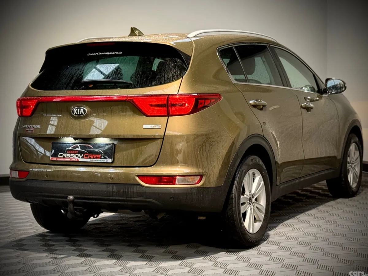 Kia Sportage SUV, Diesel, 2017, Gold