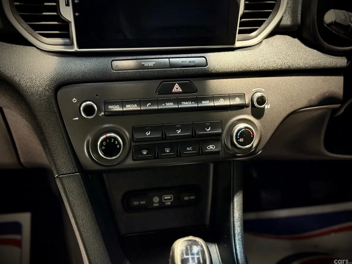 Kia Sportage SUV, Diesel, 2017, Gold
