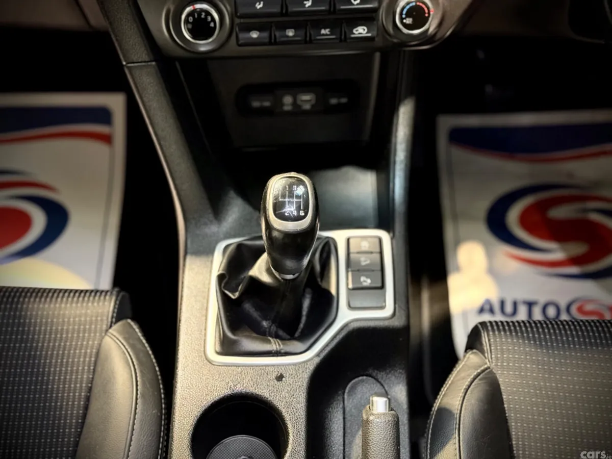 Kia Sportage SUV, Diesel, 2017, Gold
