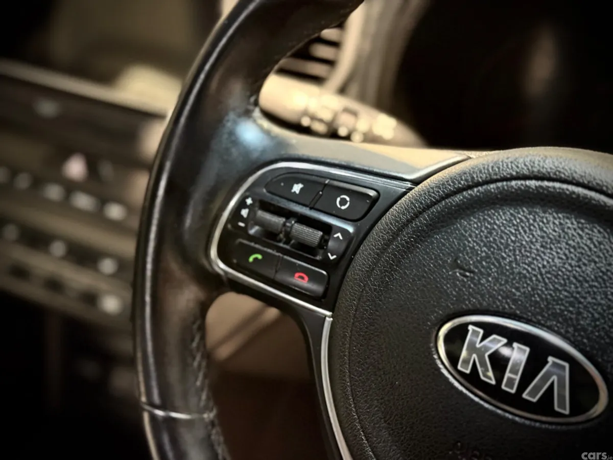 Kia Sportage SUV, Diesel, 2017, Gold
