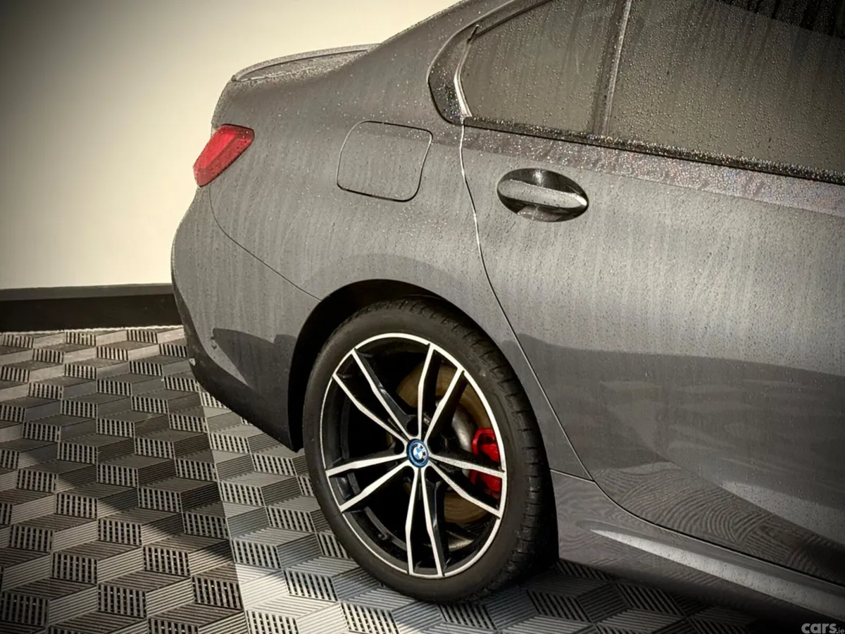 BMW 3-Series Saloon, Petrol Hybrid, 2022, Grey