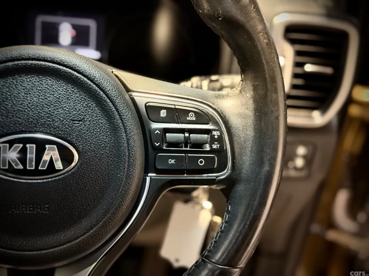 Kia Sportage SUV, Diesel, 2017, Gold
