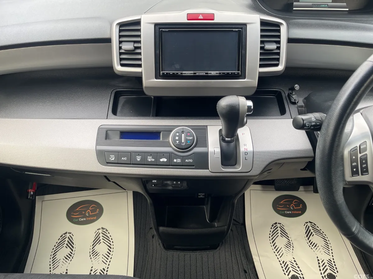 Honda Freed MPV, Petrol Hybrid, 2014, Black