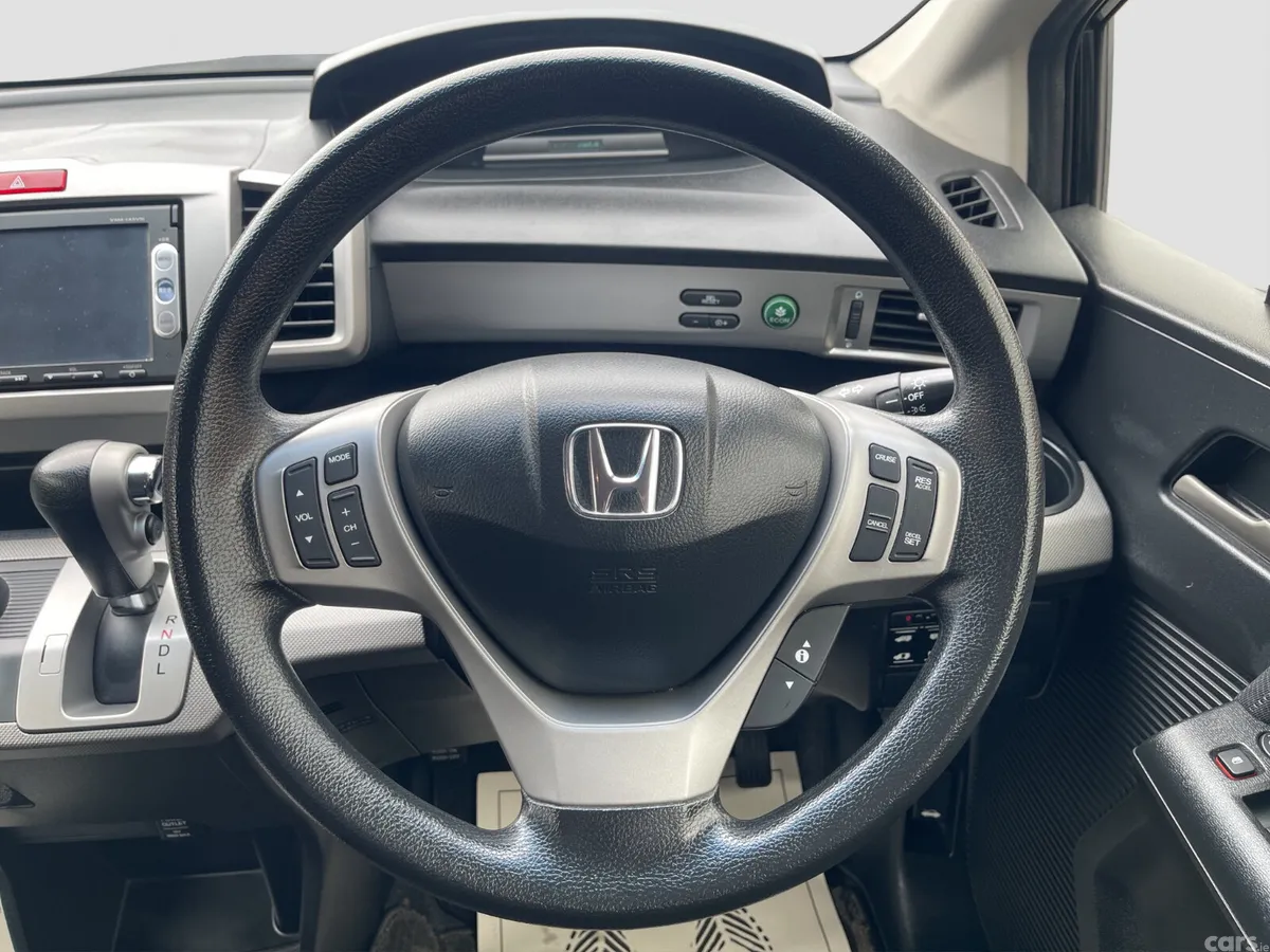 Honda Freed MPV, Petrol Hybrid, 2014, Black