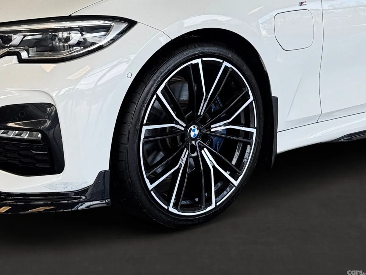 BMW 3-Series Saloon, Petrol Plug-in Hybrid, 2020, White