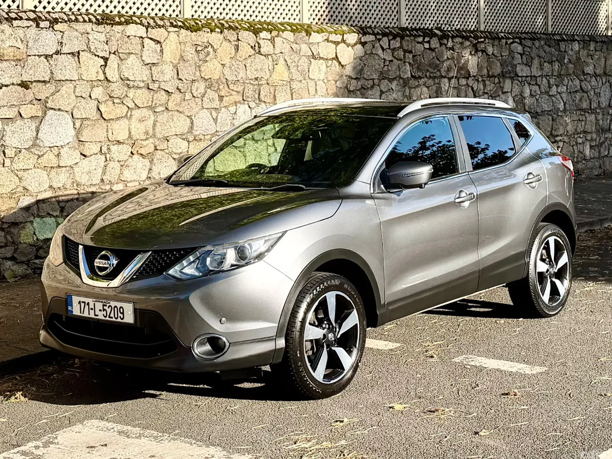 Nissan Qashqai SUV, Diesel, 2017, Grey