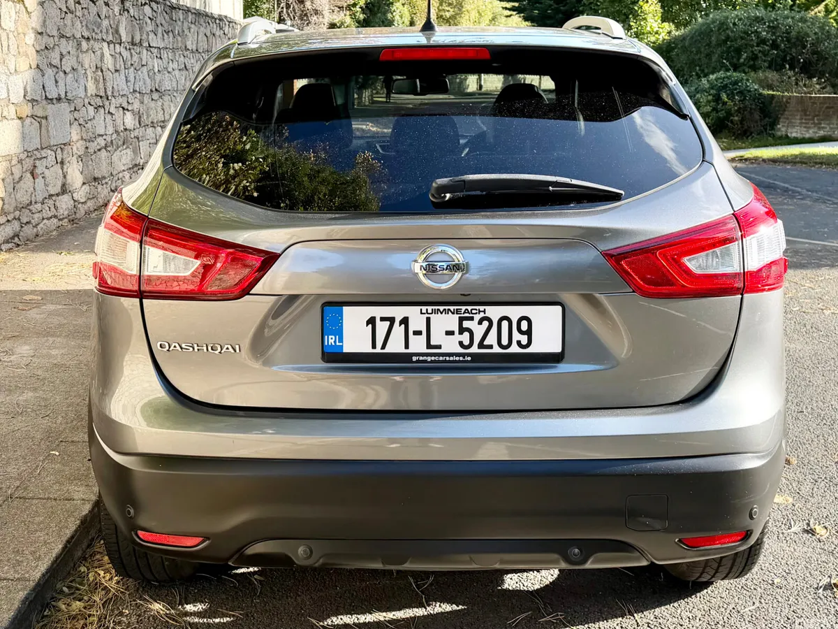 Nissan Qashqai SUV, Diesel, 2017, Grey