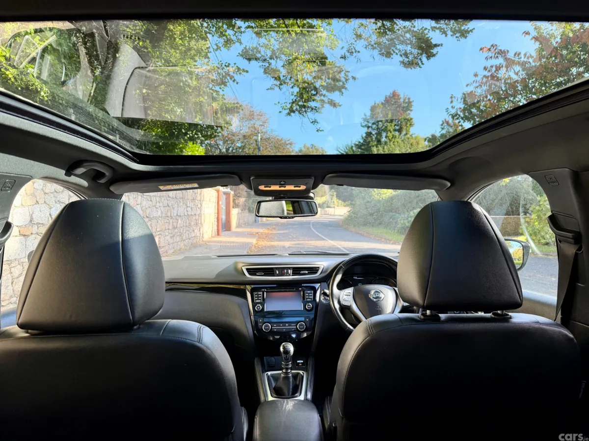 Nissan Qashqai SUV, Diesel, 2017, Grey