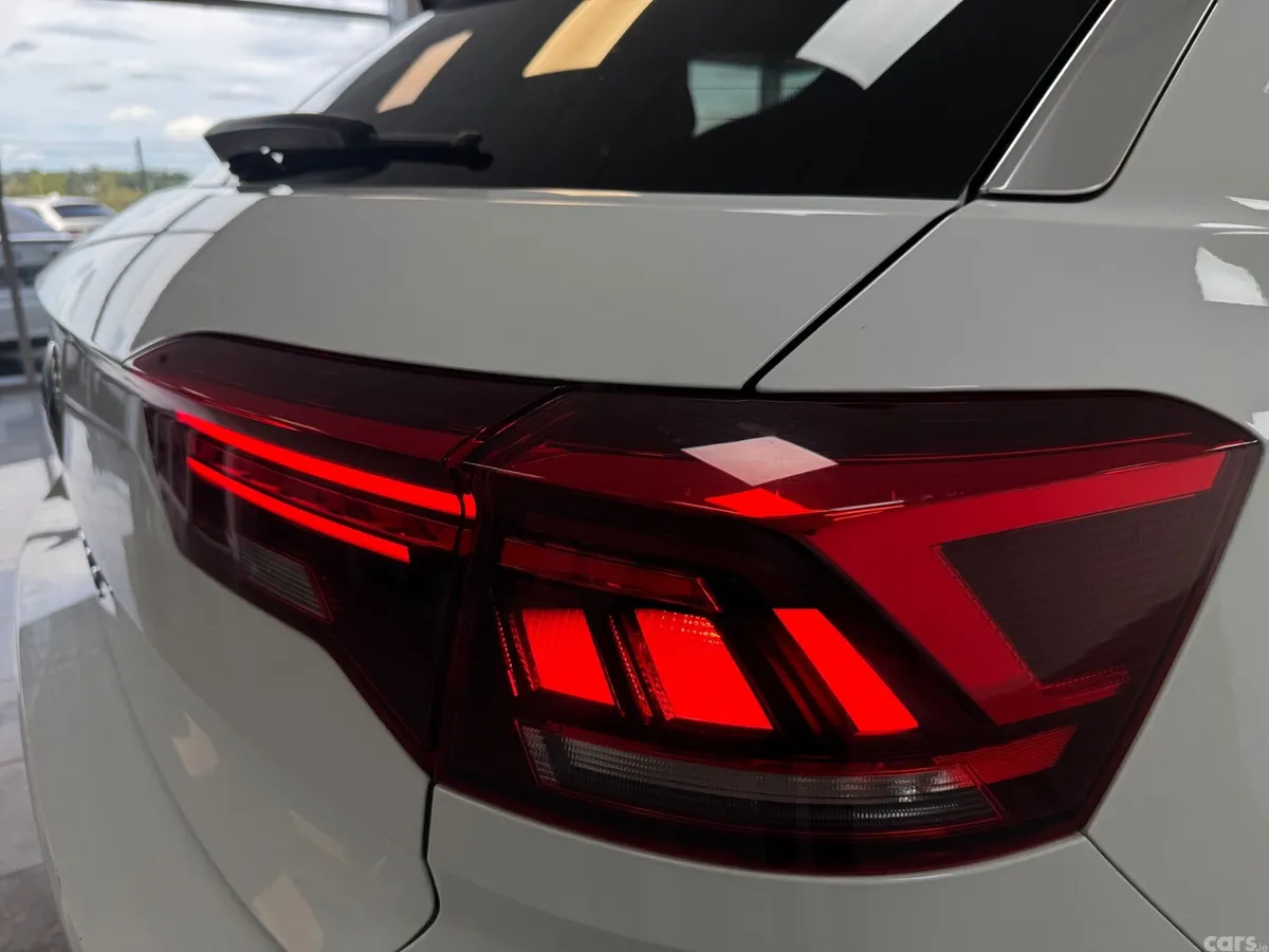 Volkswagen T-Roc SUV, Diesel, 2022, White