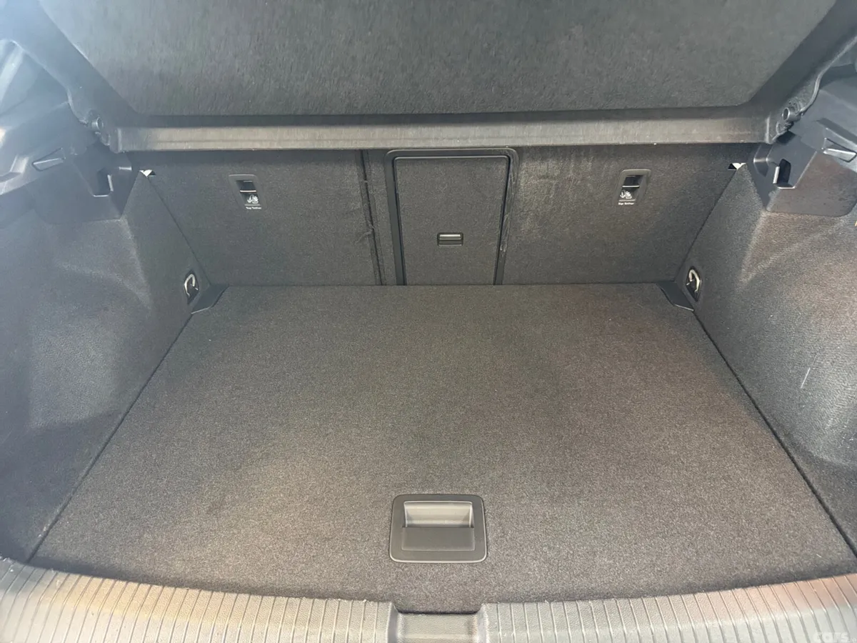 Volkswagen T-Roc SUV, Diesel, 2022, White