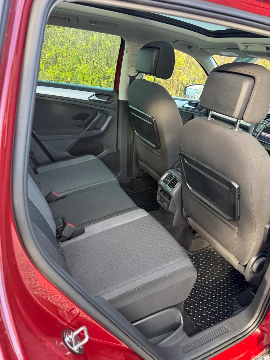 Volkswagen Tiguan SUV, Diesel, 2017, Red