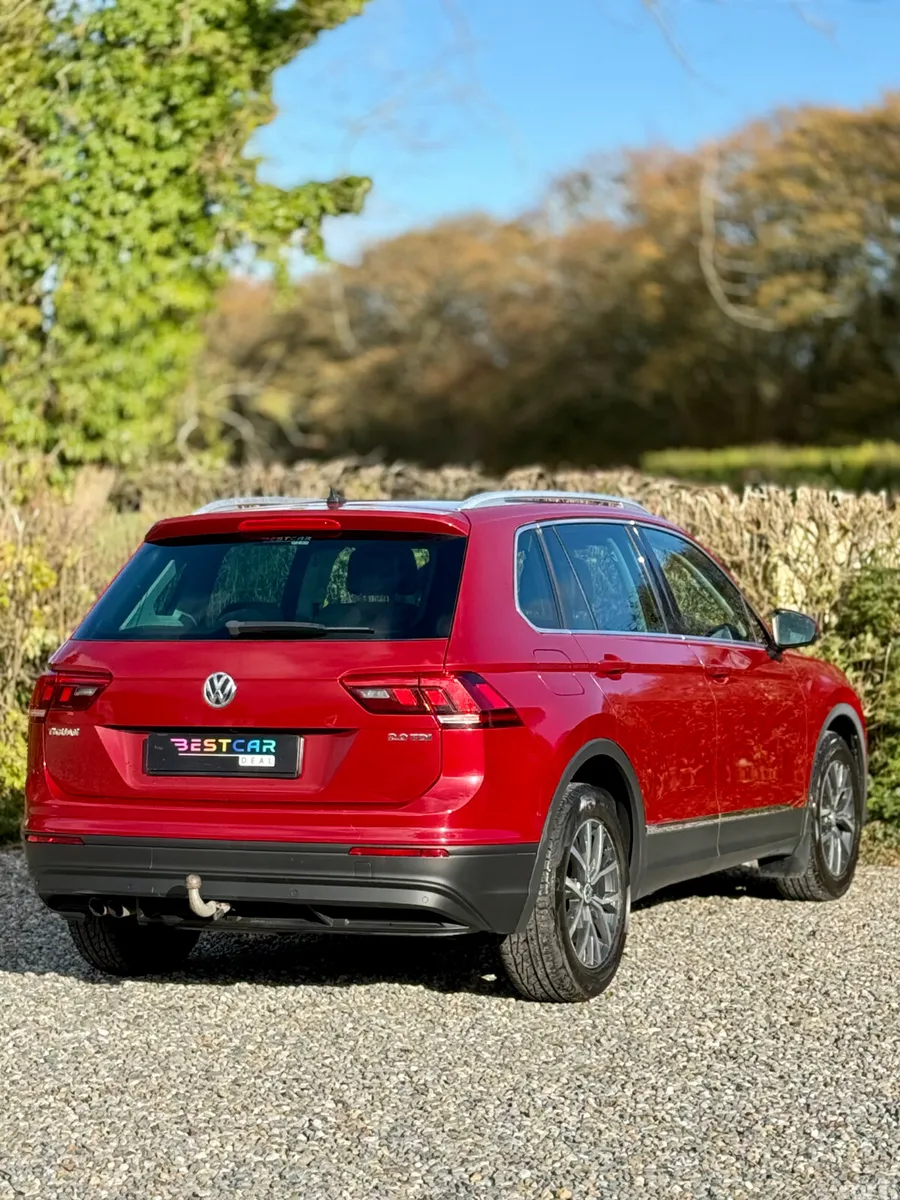 Volkswagen Tiguan SUV, Diesel, 2017, Red