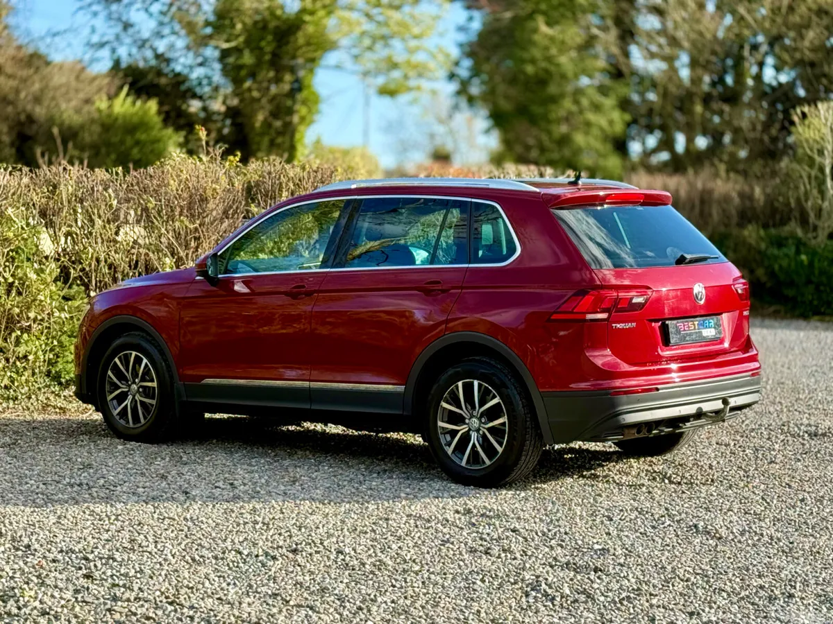 Volkswagen Tiguan SUV, Diesel, 2017, Red