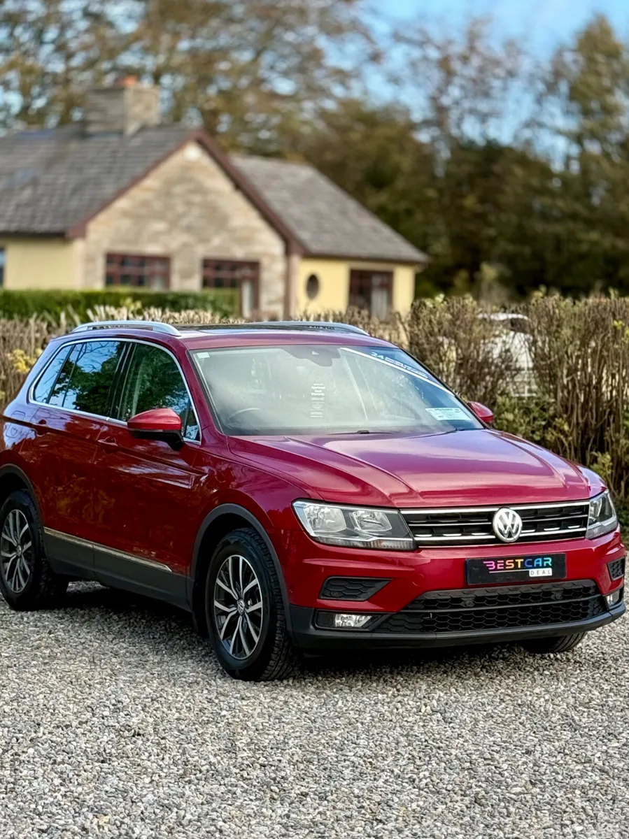Volkswagen Tiguan SUV, Diesel, 2017, Red