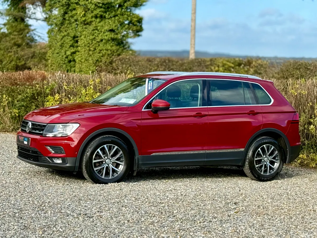 Volkswagen Tiguan SUV, Diesel, 2017, Red