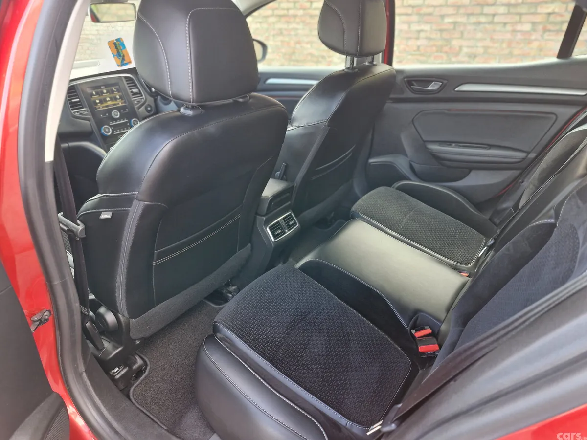 Renault Megane Hatchback, Diesel, 2017, Red