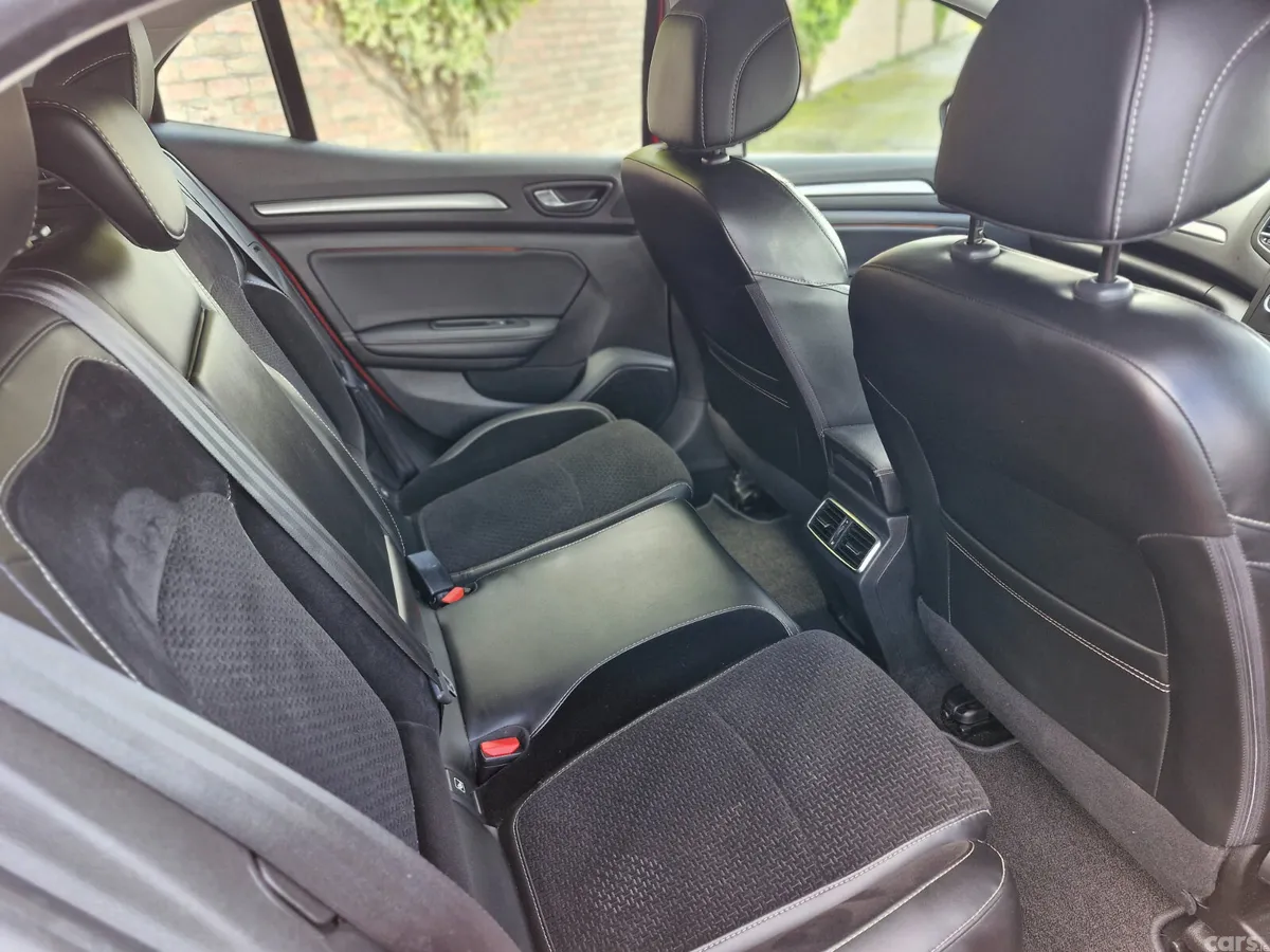Renault Megane Hatchback, Diesel, 2017, Red