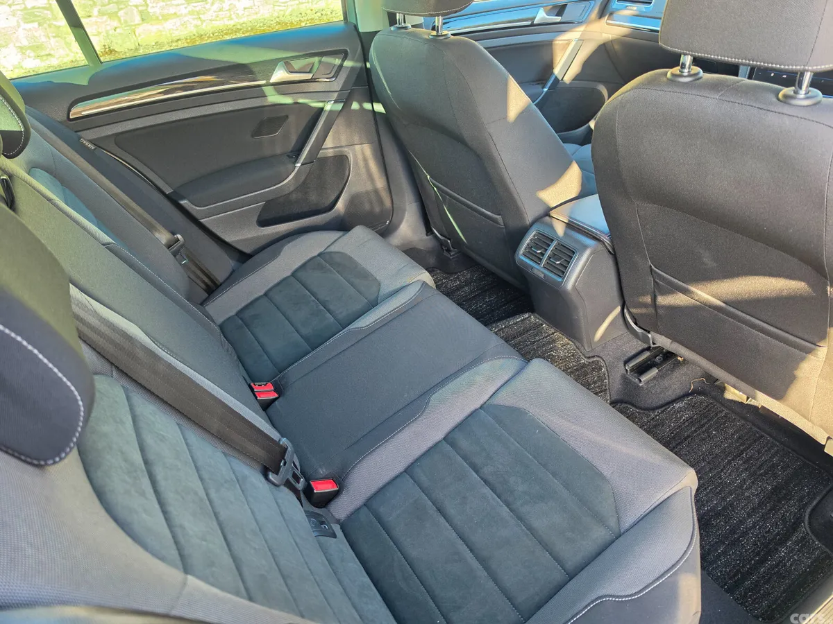Volkswagen Golf Hatchback, Petrol, 2018, Grey