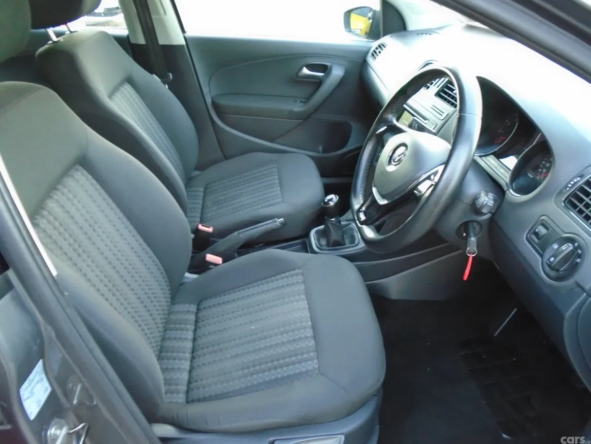 Volkswagen Polo Hatchback, Petrol, 2015, Grey