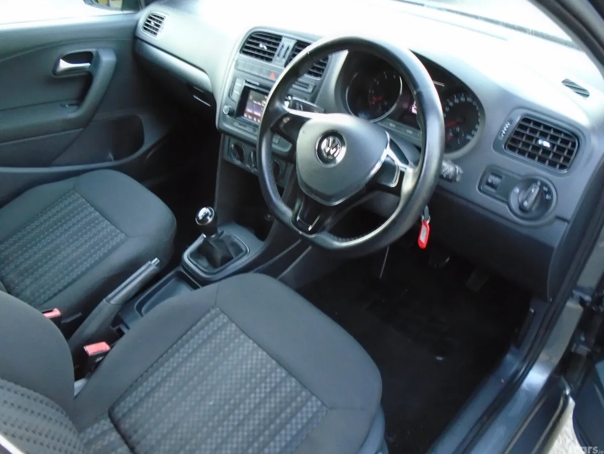 Volkswagen Polo Hatchback, Petrol, 2015, Grey