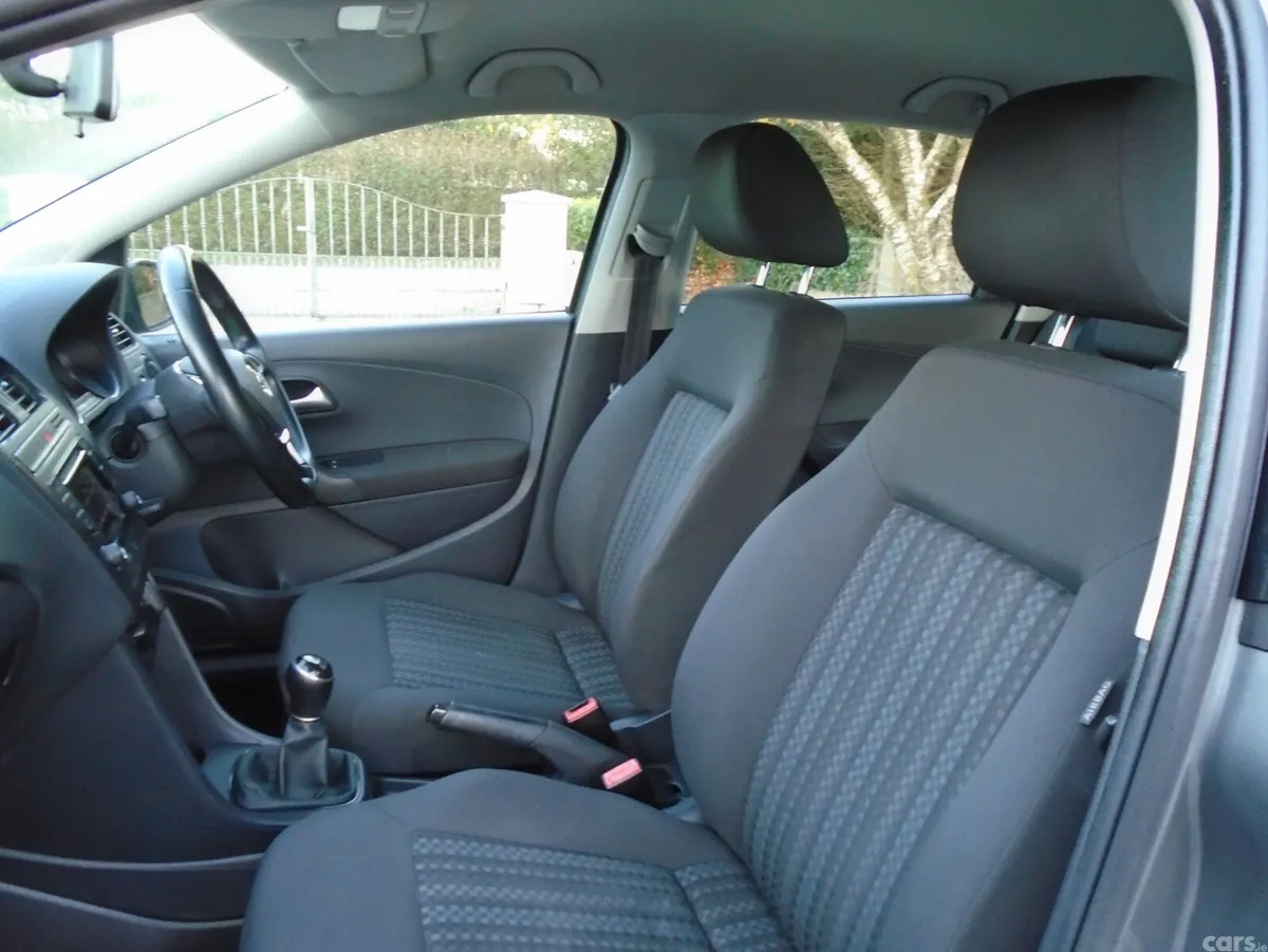 Volkswagen Polo Hatchback, Petrol, 2015, Grey