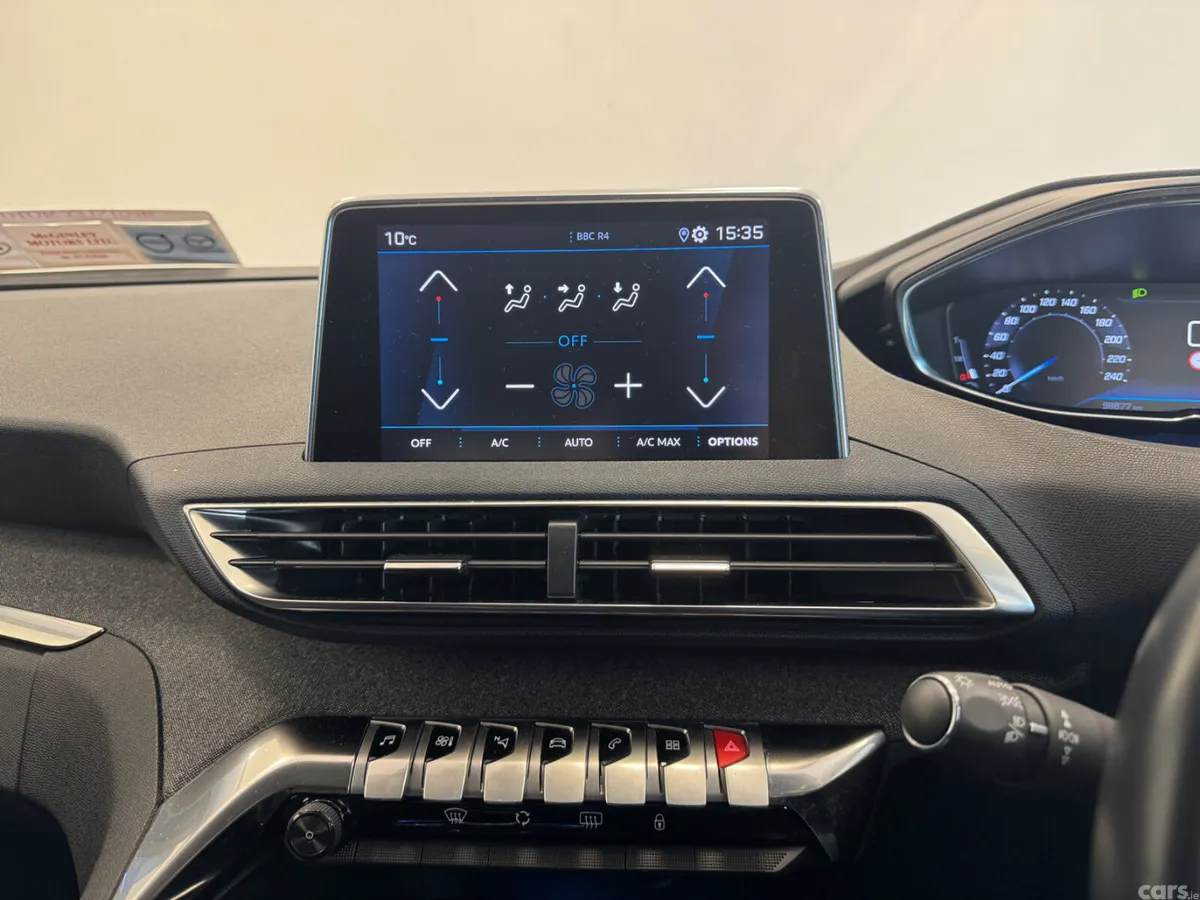 Peugeot 3008 MPV, Diesel, 2020, Red