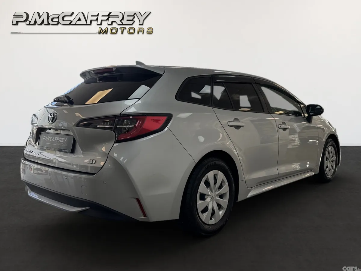 Toyota Corolla Estate, Petrol Hybrid, 2023, Silver