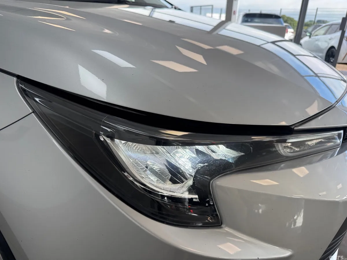 Toyota Corolla Estate, Petrol Hybrid, 2023, Silver