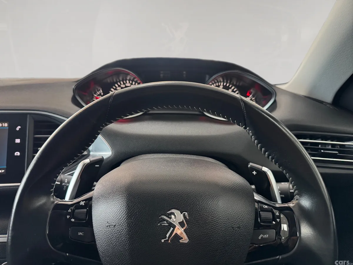 Peugeot 308 Hatchback, Diesel, 2019, White