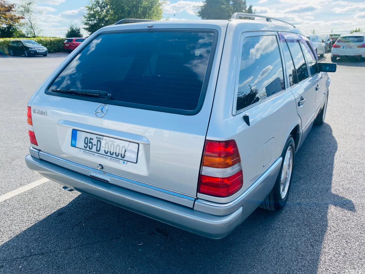 Mercedes-Benz E-Class Estate, Petrol, 1995, Silver