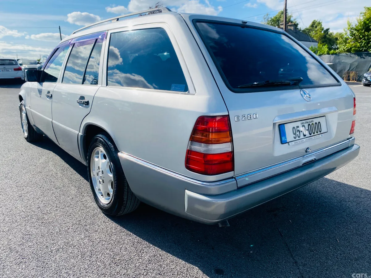 Mercedes-Benz E-Class Estate, Petrol, 1995, Silver