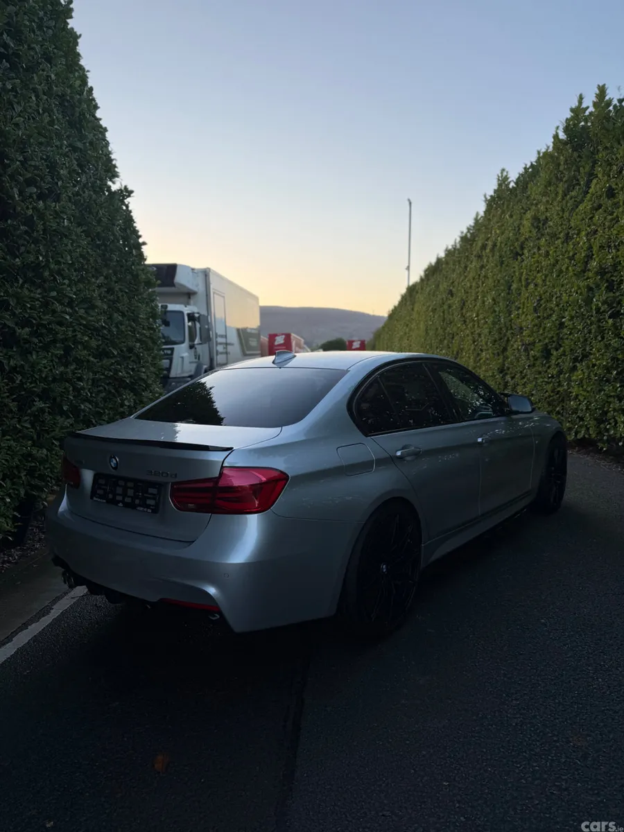 BMW 3-Series Saloon, Diesel, 2017, Silver