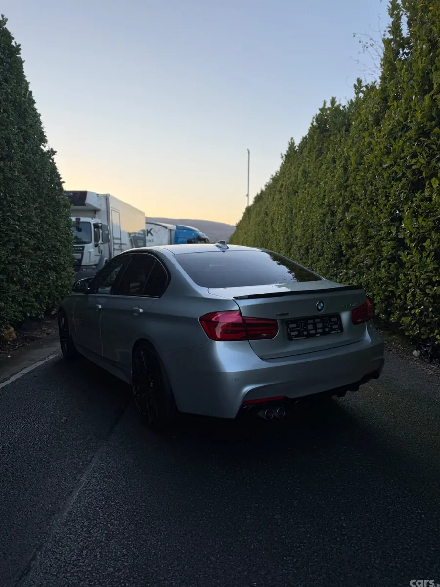 BMW 3-Series Saloon, Diesel, 2017, Silver