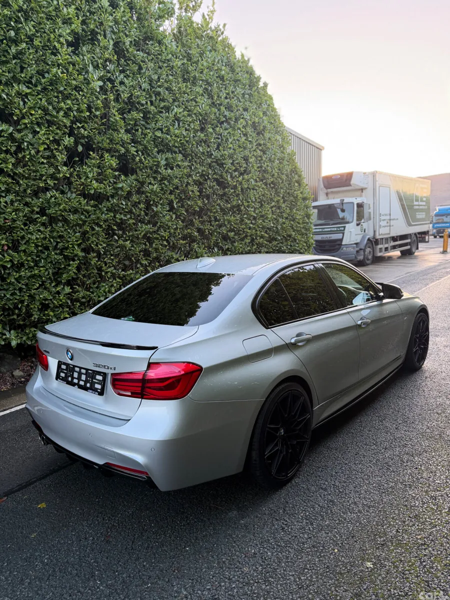 BMW 3-Series Saloon, Diesel, 2017, Silver