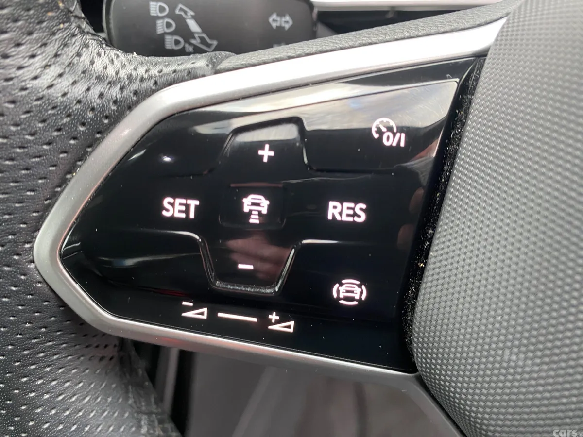 Volkswagen T-Roc SUV, Diesel, 2023, Red