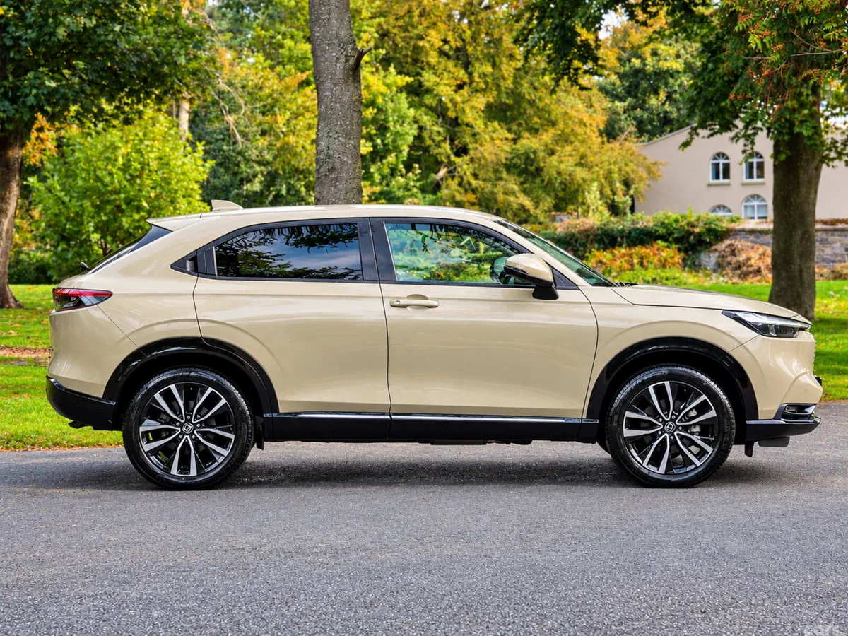 Honda Vezel SUV, Petrol Hybrid, 2022, Beige